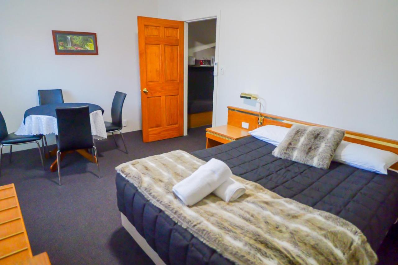 Abbotsleigh Motor Inn Армідейл Екстер'єр фото